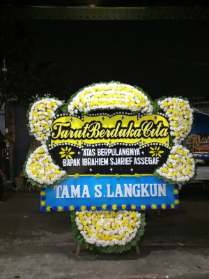 Papan Bunga Duka di Toraja Utara
